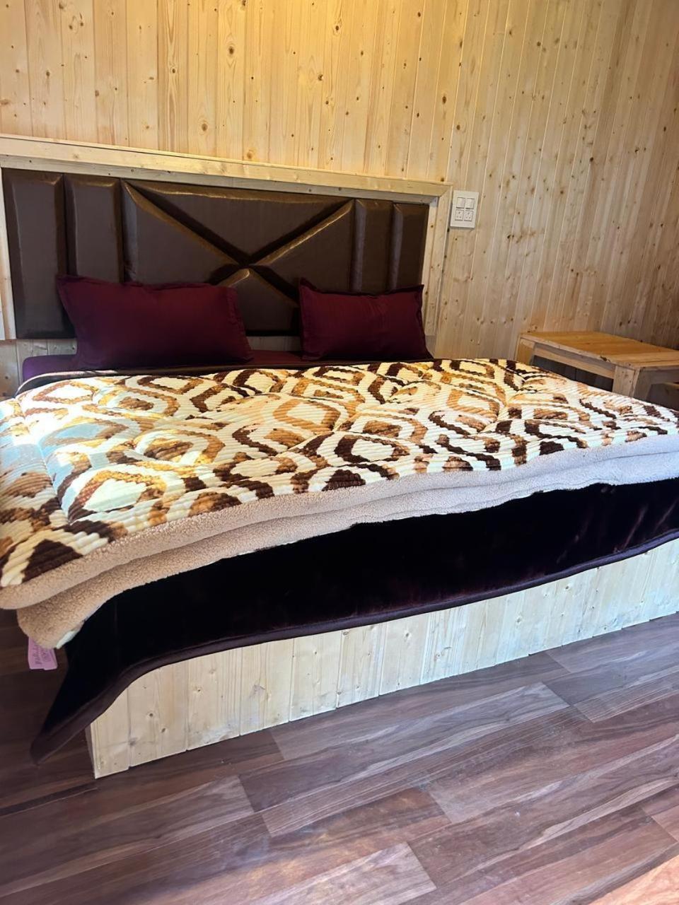 Hotel Lord Shiva Dimension Tosh Esterno foto