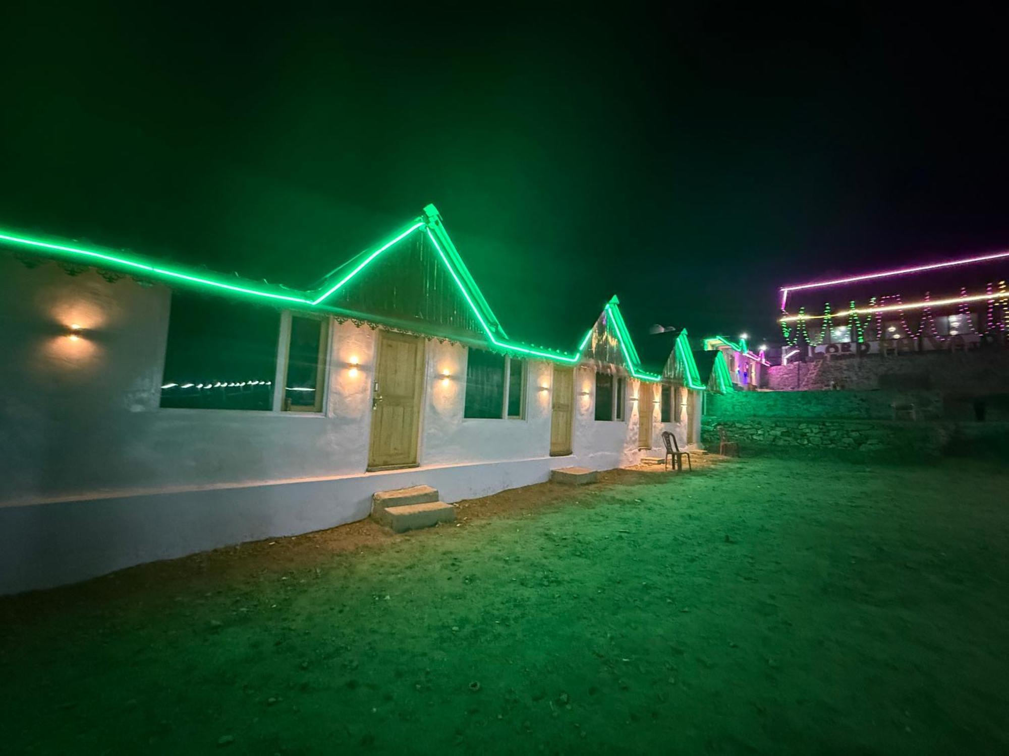 Hotel Lord Shiva Dimension Tosh Esterno foto