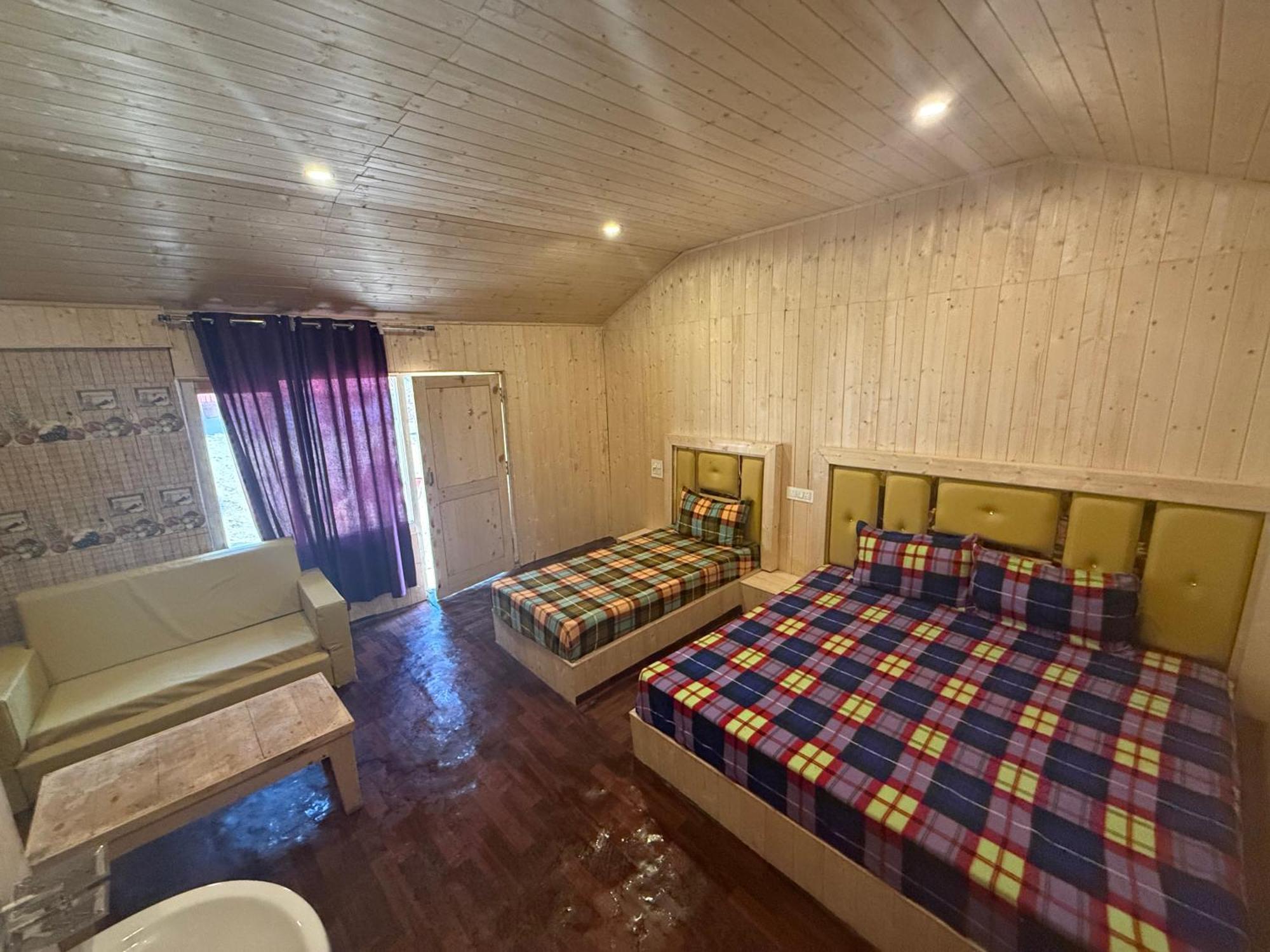 Hotel Lord Shiva Dimension Tosh Esterno foto