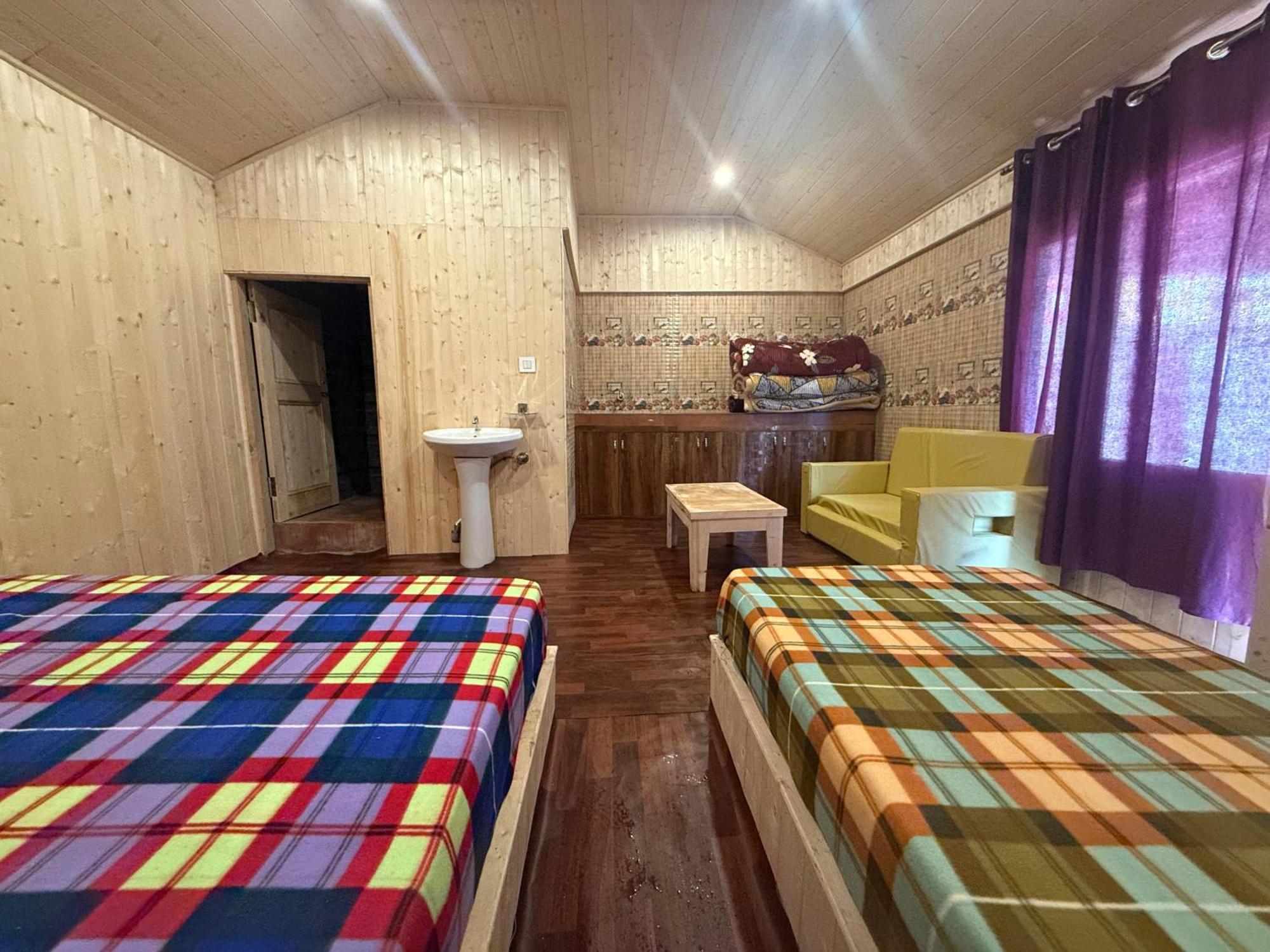 Hotel Lord Shiva Dimension Tosh Esterno foto